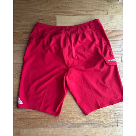 Quiksilver Men’s Red Board Shorts Swim Trunk with Side Pocket Size 34 - Picture 1 of 6